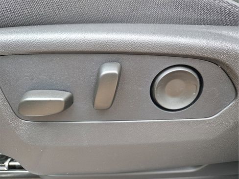 New 2026 GMC Sierra 1500 SLE w/ Preferred Package image 16