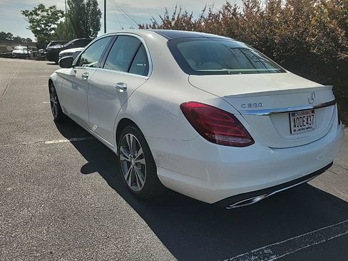 Used 2016 Mercedes-Benz C 300 4MATIC Sedan image 4