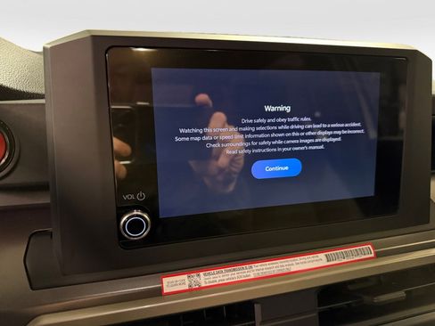 Used 2025 Toyota Tacoma TRD Sport image 21