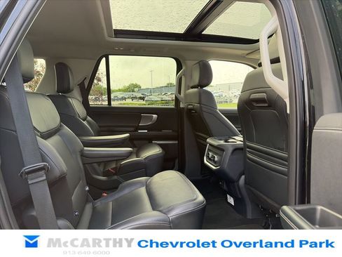 Used 2025 Ford Expedition Platinum AWD/4WD image 45