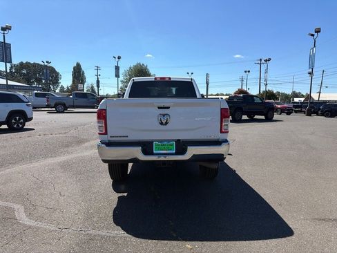 Used 2022 RAM 2500 Big Horn AWD/4WD image 9