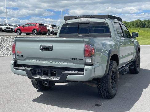 Used 2021 Toyota Tacoma TRD Pro AWD/4WD image 3