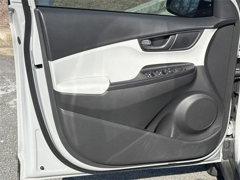 Certified 2023 Hyundai Kona SEL image 10