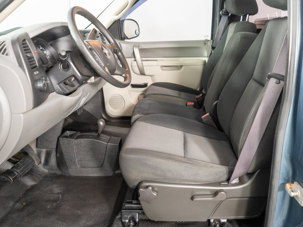 Used 2011 Chevrolet Silverado 1500 W/T w/ LS Package AWD/4WD image 10
