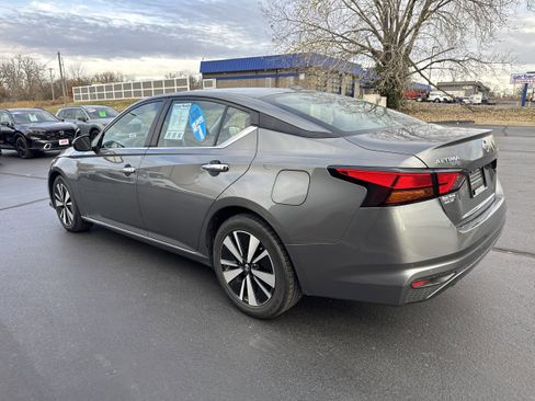 Used 2021 Nissan Altima 2.5 SV image 10
