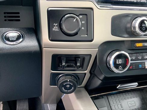 Certified 2022 Ford F350 Lariat w/ Lariat Ultimate Package image 33