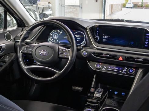 Used 2023 Hyundai Sonata SEL w/ Convenience Package FWD image 11
