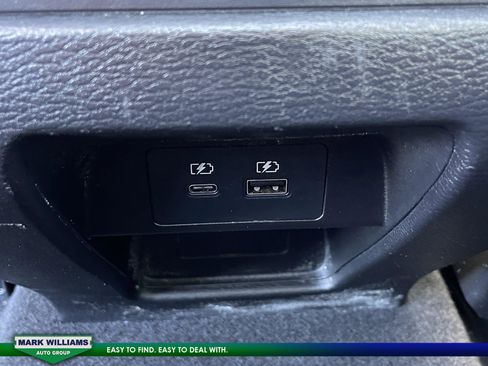 Used 2023 Mitsubishi Outlander SEL image 37