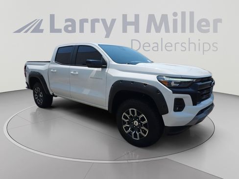 Certified 2024 Chevrolet Colorado Z71 w/ Z71 Convenience Package 2 AWD/4WD image 2