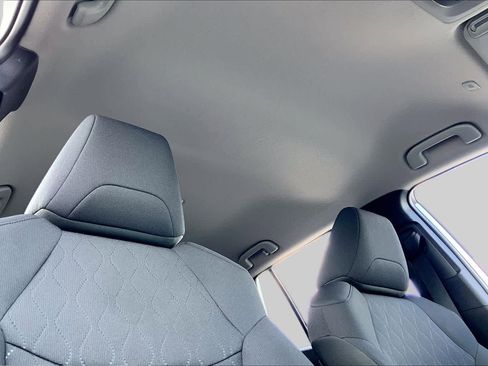 Certified 2026 Toyota Corolla Cross LE FWD image 14