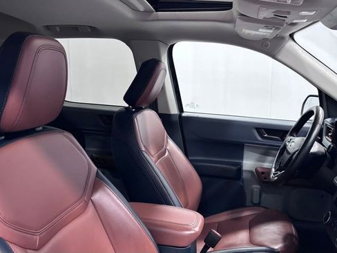 Used 2022 Ford Maverick Lariat w/ Lariat Luxury Package image 18