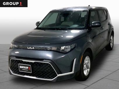 Used 2025 Kia Soul LX w/ LX Technology Package