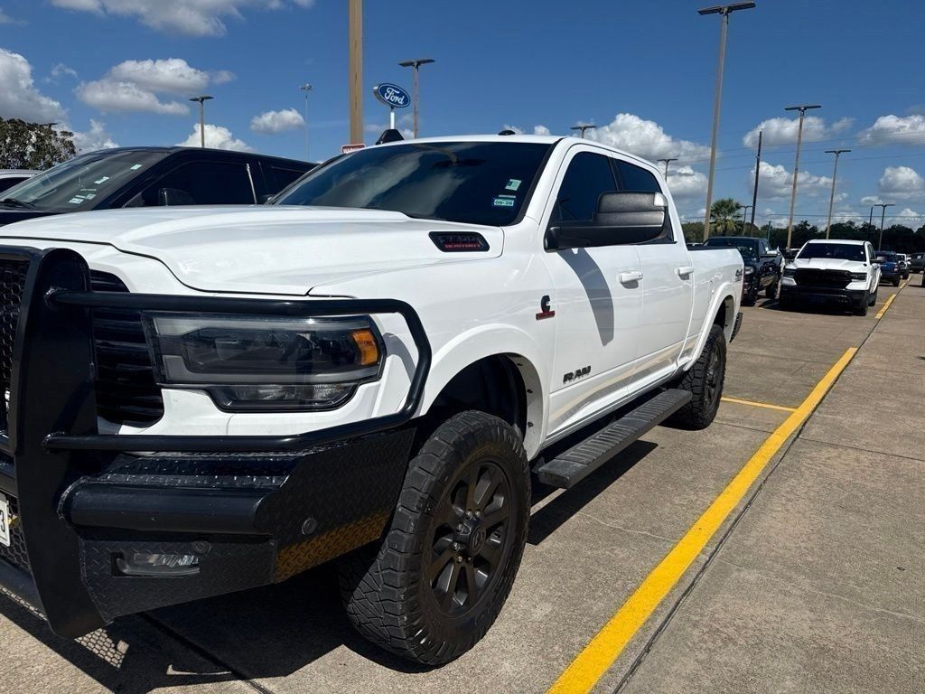 Used 2022 RAM 2500 Laramie AWD/4WD image 1