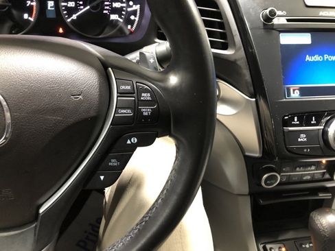 Used 2017 Acura ILX w/ Premium Package image 23