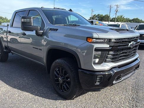 New 2026 Chevrolet Silverado 2500 Custom w/ Custom Value Package AWD/4WD image 6