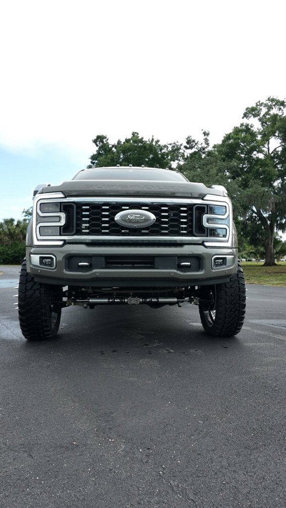 Used 2026 Ford F450 Platinum w/ Platinum Plus Package AWD/4WD image 3