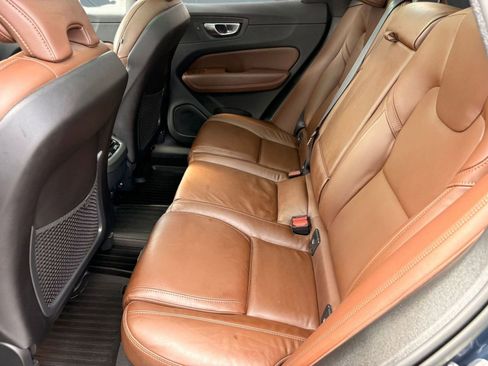 Certified 2023 Volvo XC60 B5 Ultimate w/ Protection Package Premier image 15