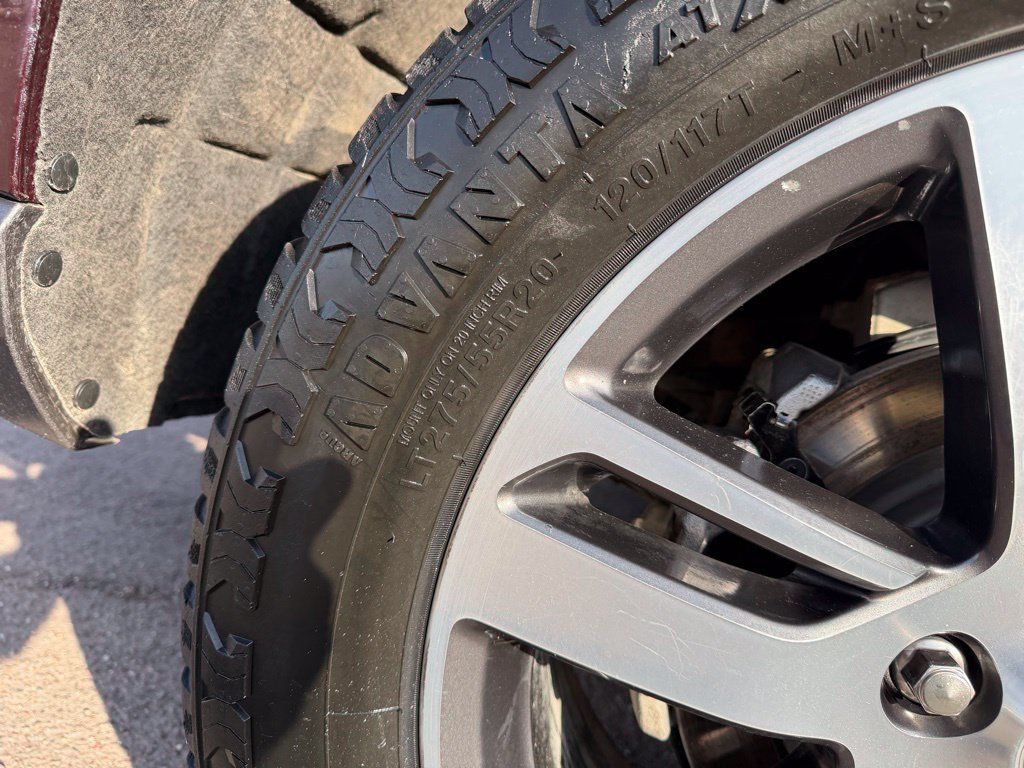 Used 2024 Ford Expedition Limited AWD/4WD image 13