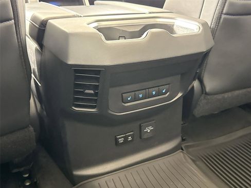 Used 2022 Toyota Tundra Platinum image 39