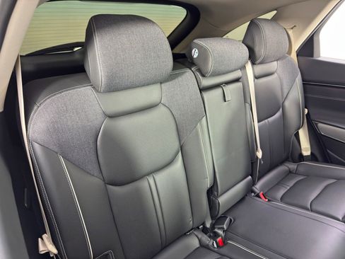 Used 2024 Genesis Electrified GV70 Advanced image 39