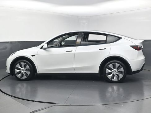 Used 2023 Tesla Model Y Long Range AWD/4WD image 49