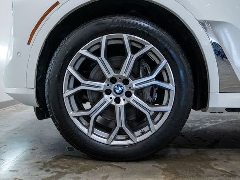 Used 2024 BMW X7 xDrive40i w/ Parking Assistance Package image 8