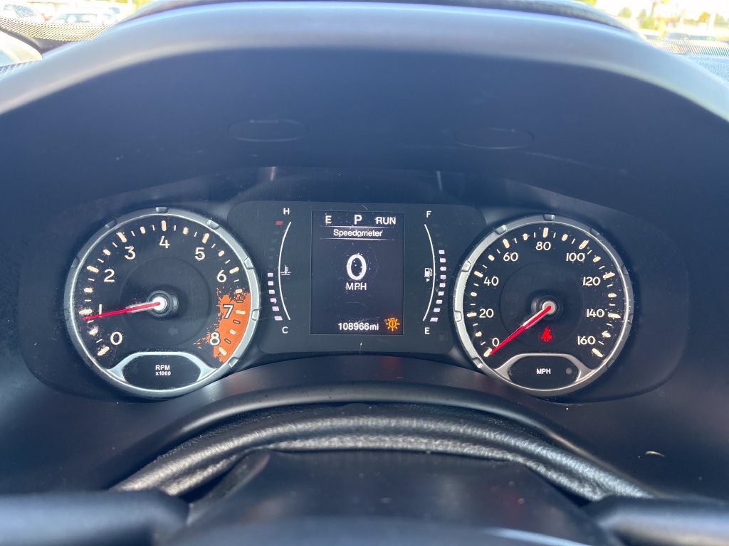 Used 2017 Jeep Renegade Latitude AWD/4WD image 15