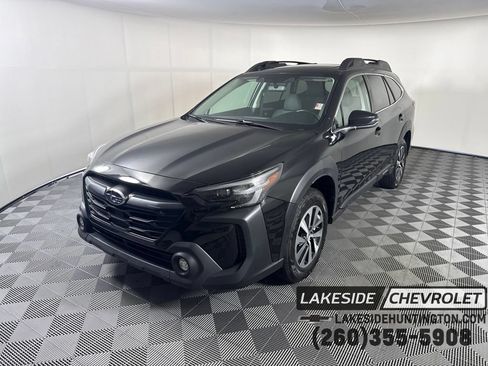 Used 2023 Subaru Outback Premium AWD/4WD image 1
