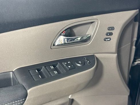 Used 2016 Honda Odyssey Touring image 11