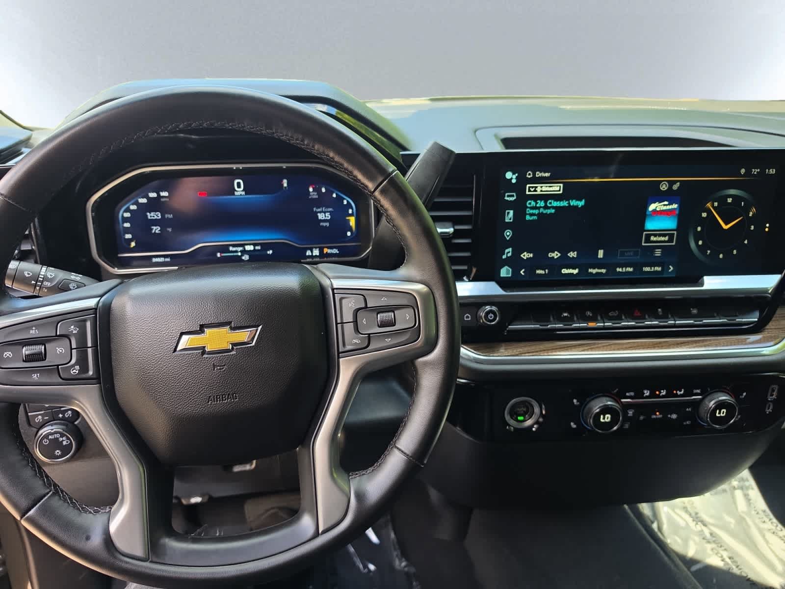 Used 2023 Chevrolet Silverado 1500 LT AWD/4WD image 5