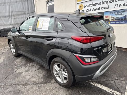 Used 2023 Hyundai Kona SE image 3
