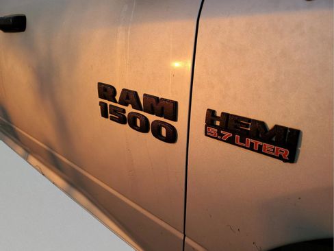 Used 2017 RAM 1500 Express w/ Express Value Package image 7