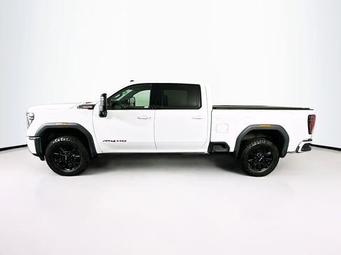 Used 2024 GMC Sierra 2500 AT4 w/ AT4 Premium Plus Package image 4
