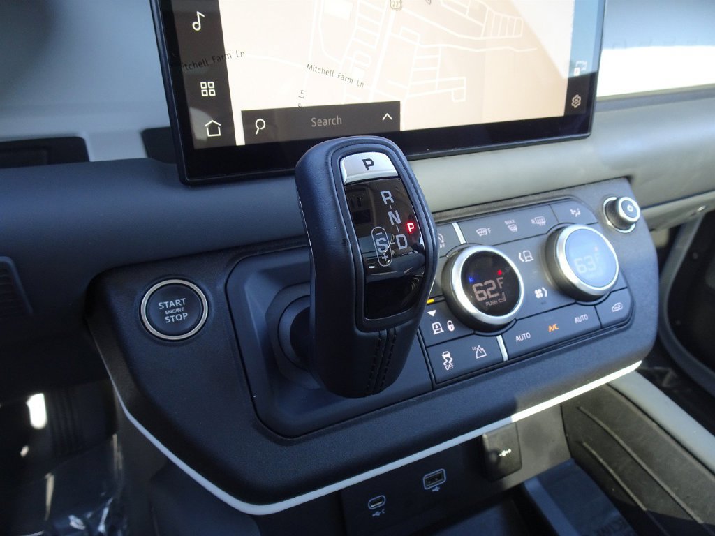 Used 2023 Land Rover Defender 130 SE AWD/4WD image 20