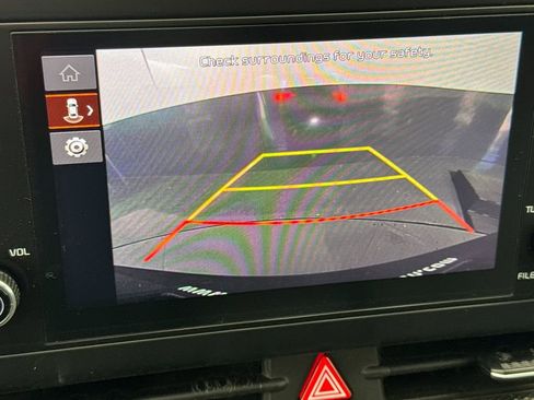 Used 2024 Kia Sportage LX image 18