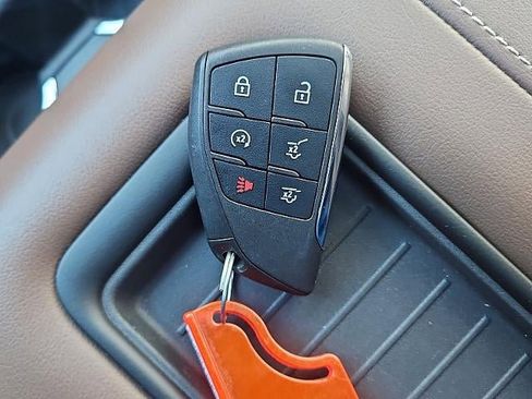 Used 2021 Chevrolet Suburban High Country image 30