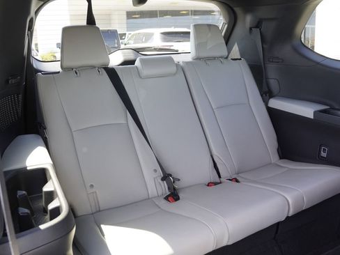 Used 2024 Toyota Grand Highlander AWD Hybrid image 32