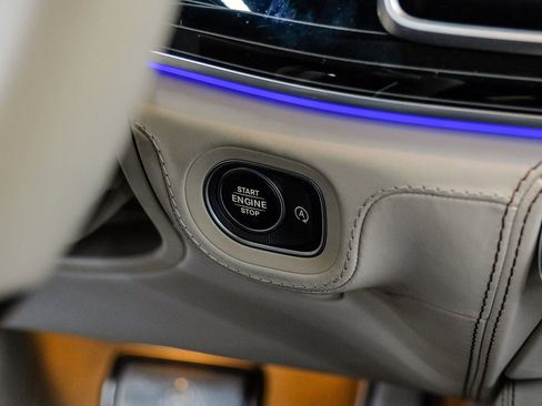 Used 2022 Mercedes-Benz Maybach GLS 600 4MATIC image 30