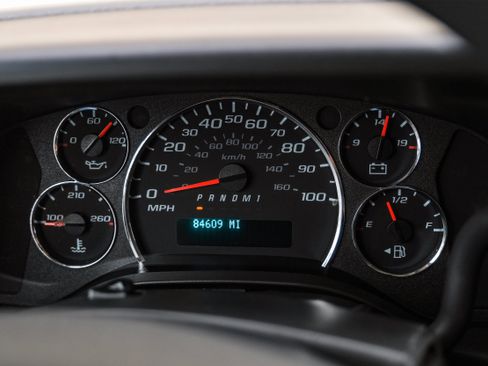 Used 2021 Chevrolet Express 2500 w/ Driver Convenience Package image 14