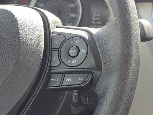 Used 2021 Toyota Corolla LE FWD image 26