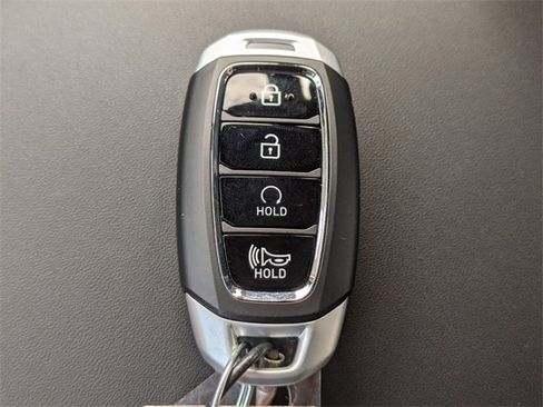 Certified 2025 Hyundai Venue Limited image 25