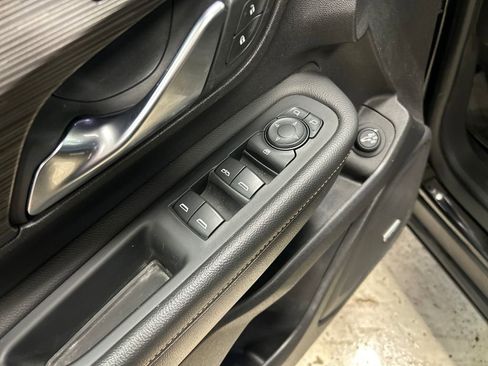 Used 2019 GMC Terrain SLT w/ Preferred Package image 16