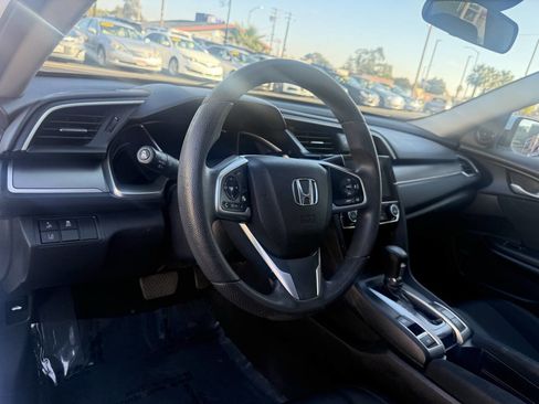 Used 2018 Honda Civic EX image 18