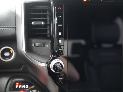 New 2026 RAM 1500 Laramie AWD/4WD image 26