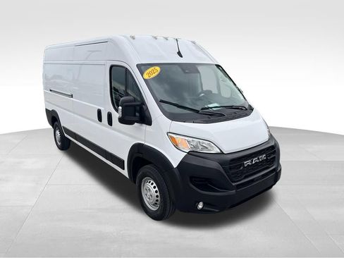 Used 2025 RAM ProMaster 2500 w/ Convenience Group FWD image 9