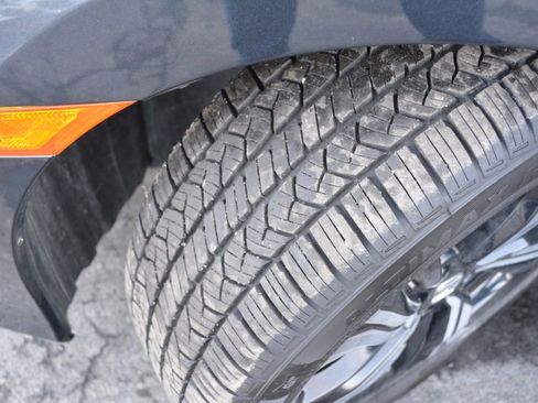 Used 2018 Honda Civic Touring image 6