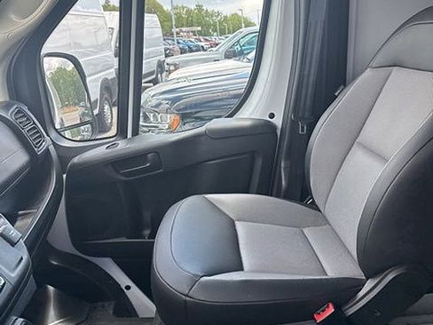 Used 2026 RAM ProMaster 2500 w/ Convenience Group FWD image 10