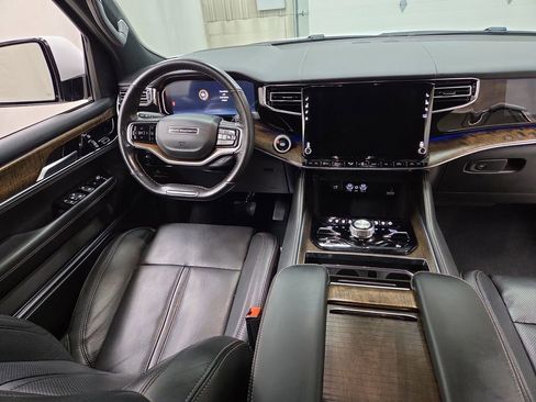 Used 2022 Jeep Grand Wagoneer Series I AWD/4WD image 14