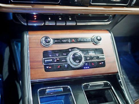 Used 2023 Lincoln Aviator Reserve w/ Equipment Group 201A image 22