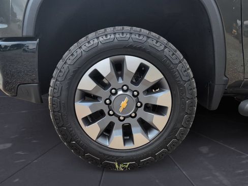 Used 2023 Chevrolet Silverado 2500 Custom w/ Custom Value Package AWD/4WD image 22